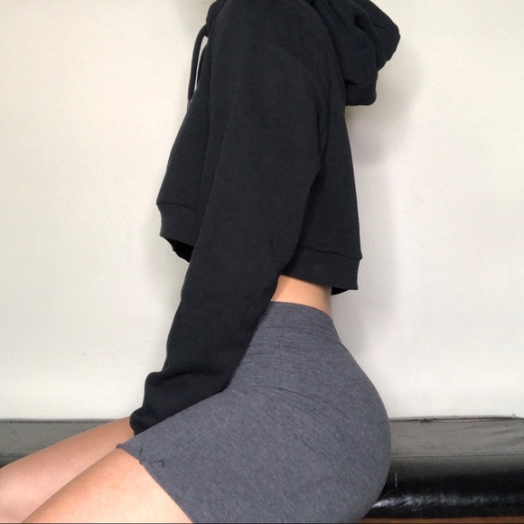 Nike Cropped Hoodie SOLD - Picture 2 of 4